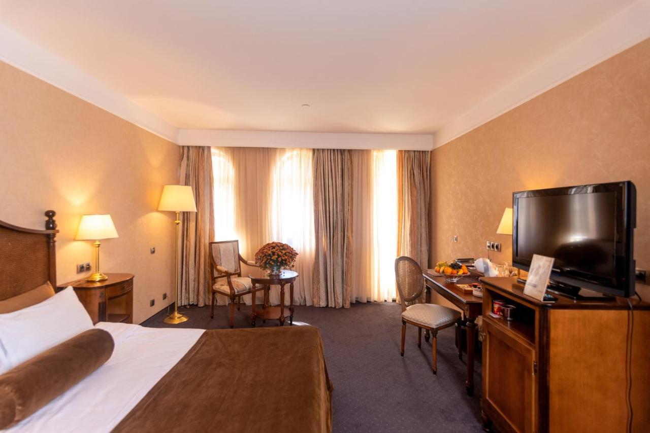 Festa Winter Palace 5*