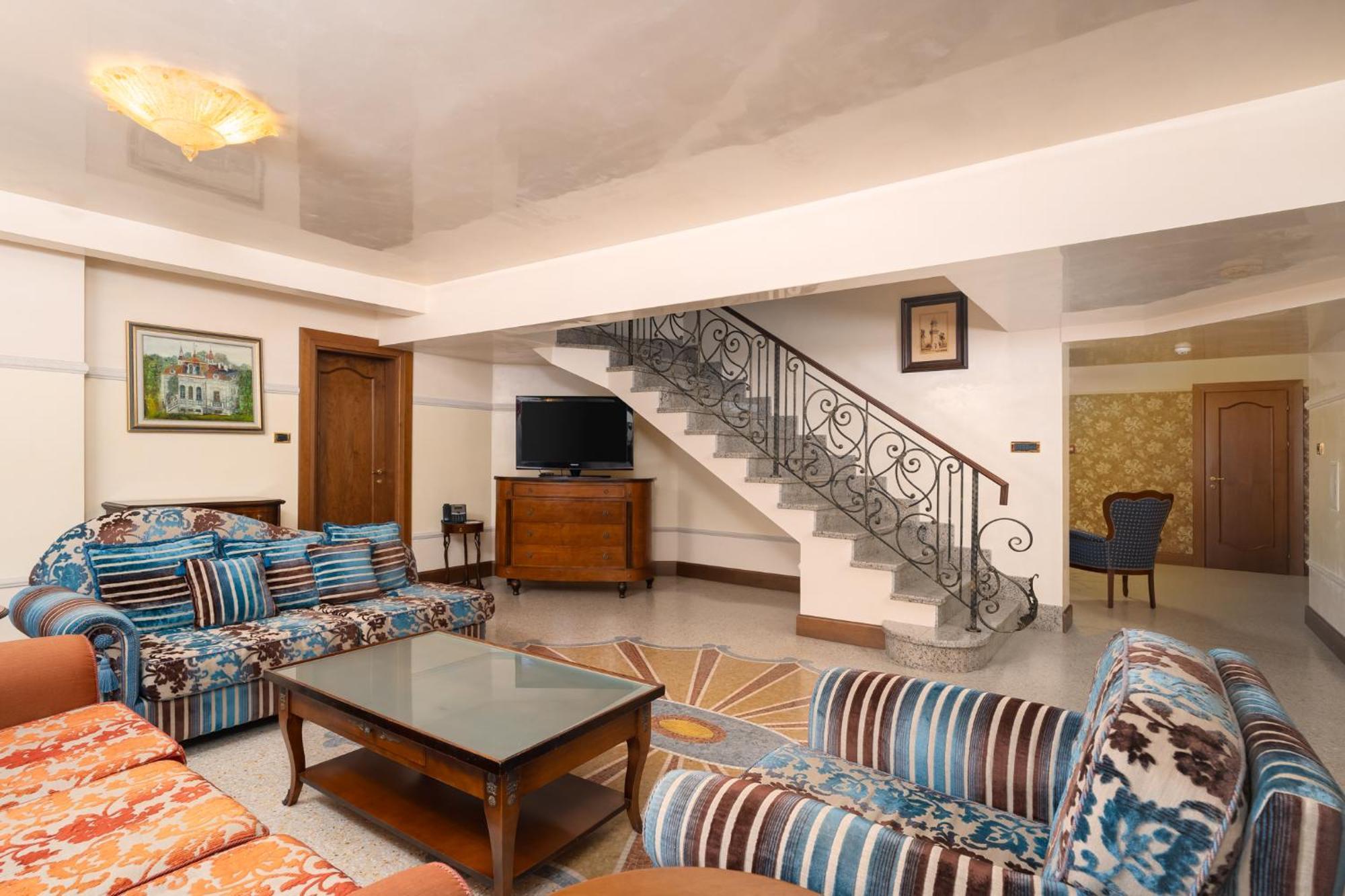 Festa Winter Palace Hotel 5*
